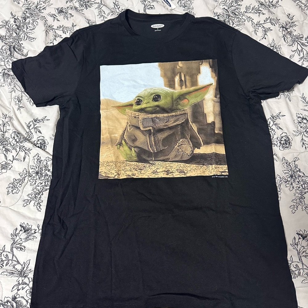 NWT Medium Black T-Shirt with Baby Yoda / Grogu Graphic